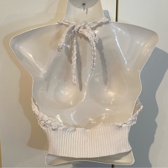 Off White Crochet Knit Cropped Halter Top - Picture 4 of 16